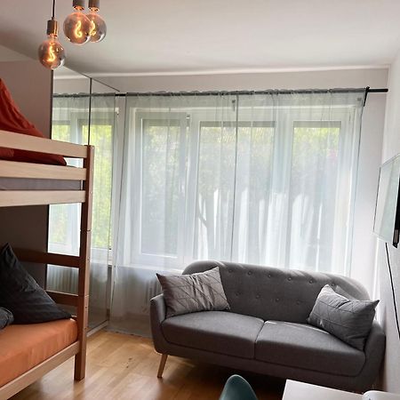 Gemuetliche Privatzimmer Mit Geteiltem Bad, Kueche Und Garten ミュンヘン エクステリア 写真
